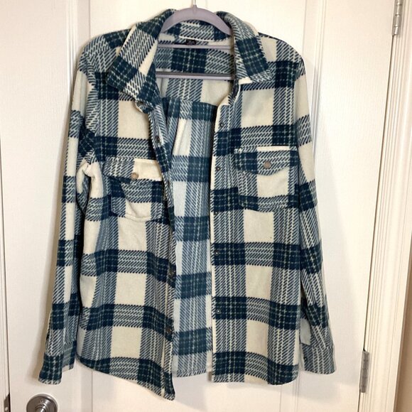 Rue21 O'Neill Women's Shacket Size M Casual Shirt Jacket Fleece Plaid - Picture 1 of 7